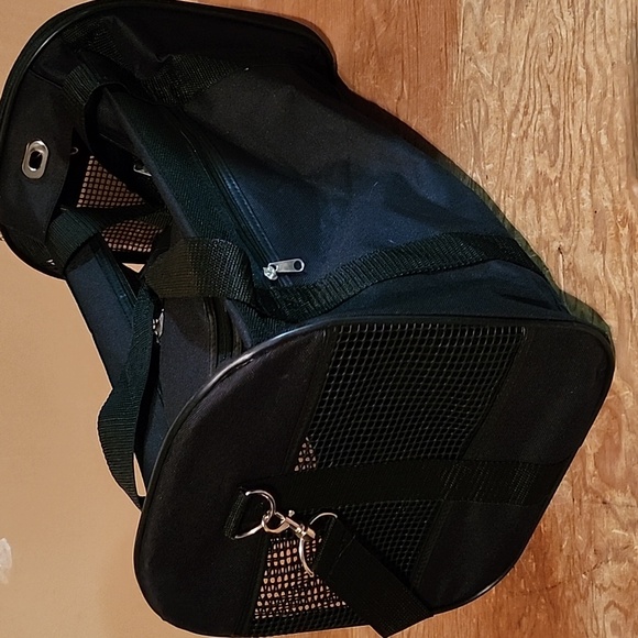 Soft small pet carrier - Picture 3 of 3